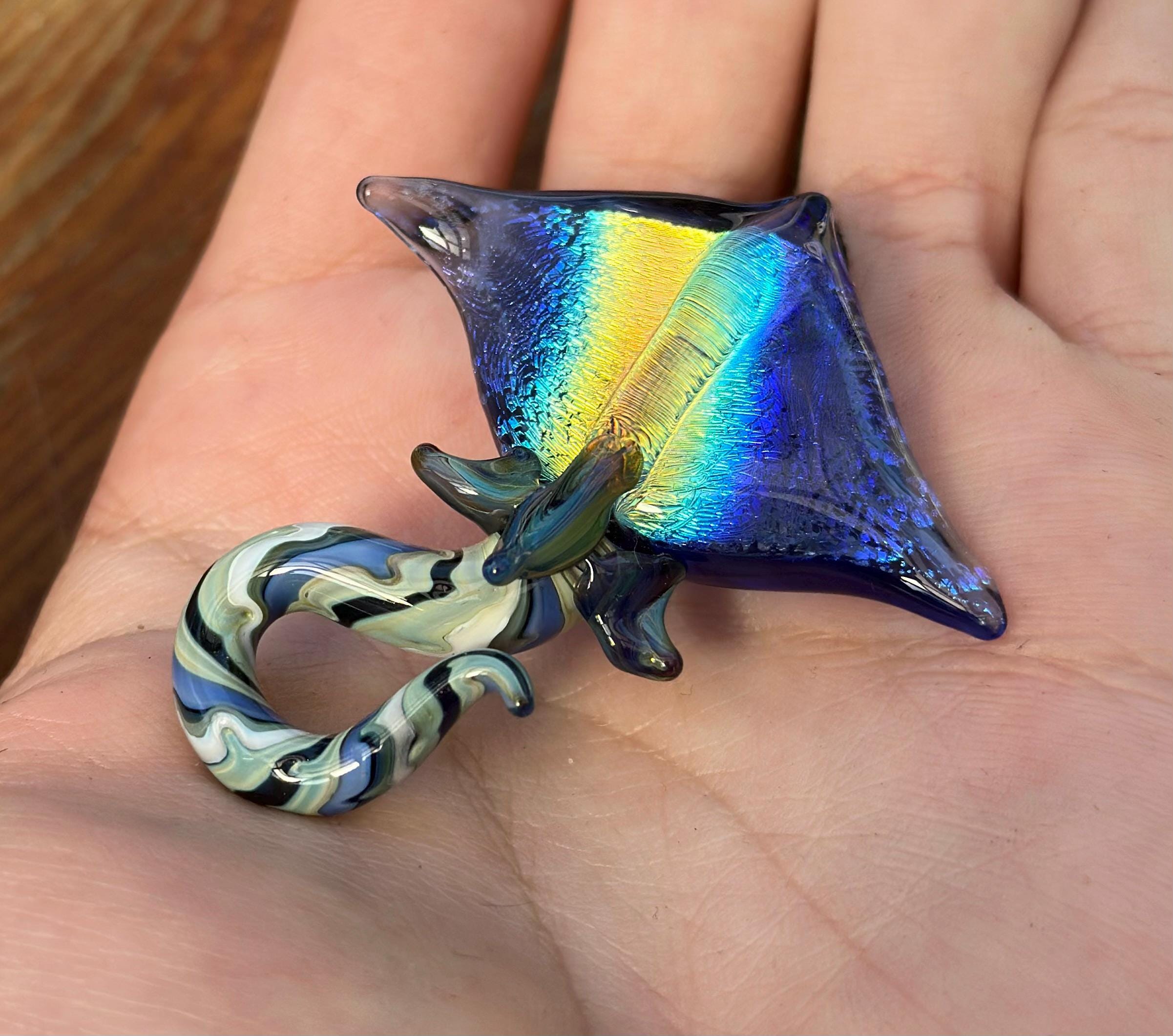 Stingray Necklace - Handmade Blown Glass Pendant - Ocean-Inspired Jewelry - Unique Sea Creature Necklace - Artisan Glass Art