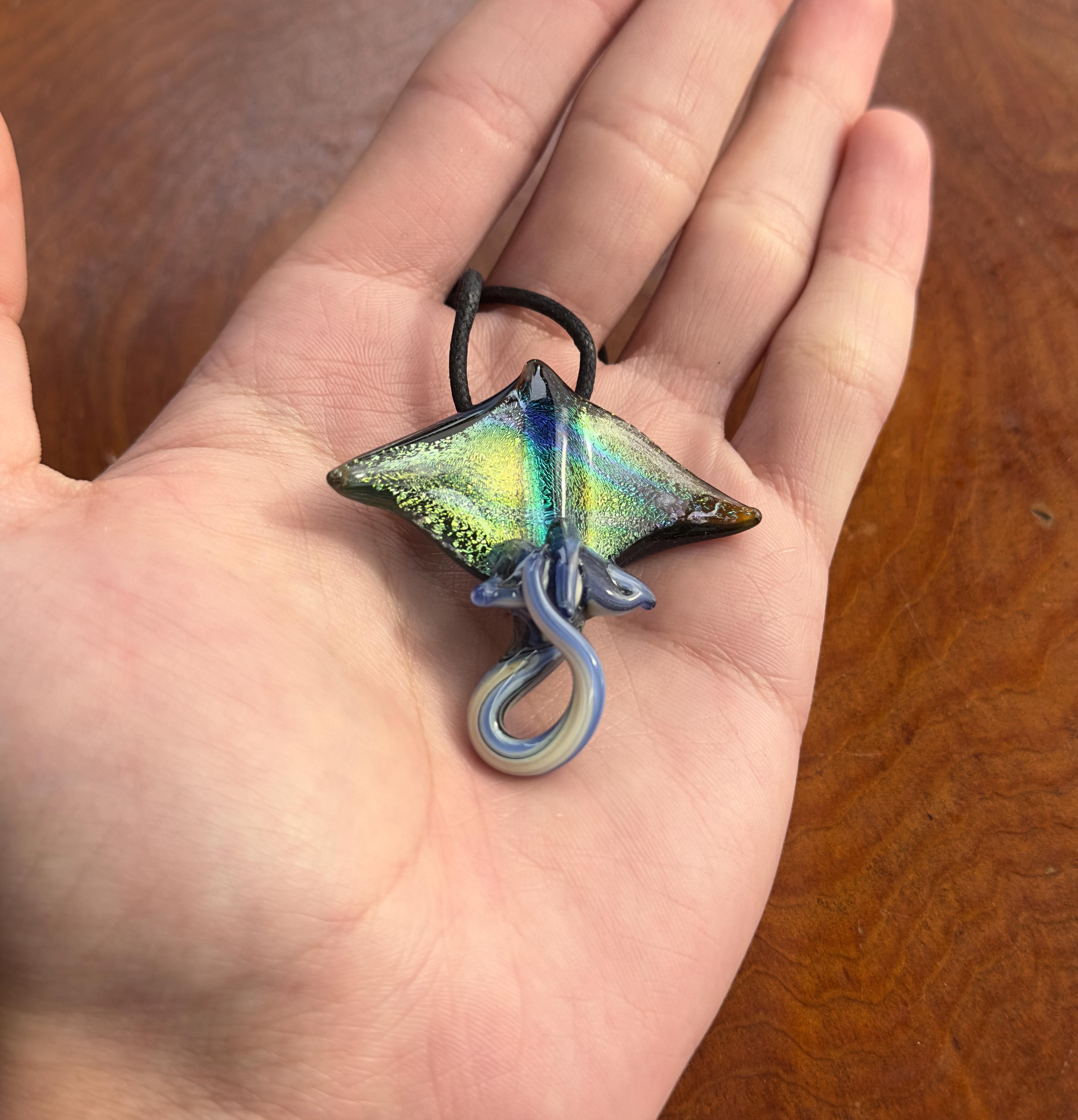 Stingray Necklace - Handmade Blown Glass Pendant - Ocean-Inspired Jewelry - Unique Sea Creature Necklace - Artisan Glass Art