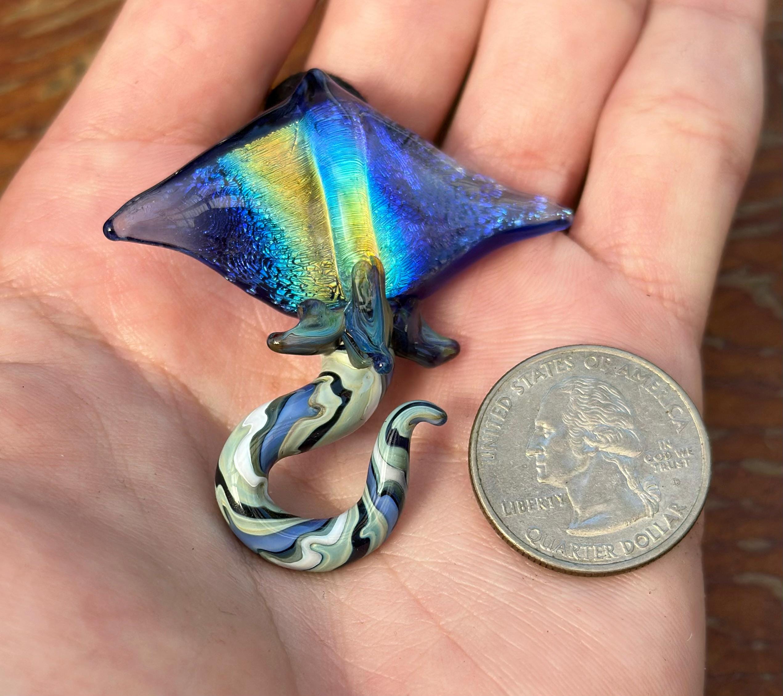 Stingray Necklace - Handmade Blown Glass Pendant - Ocean-Inspired Jewelry - Unique Sea Creature Necklace - Artisan Glass Art