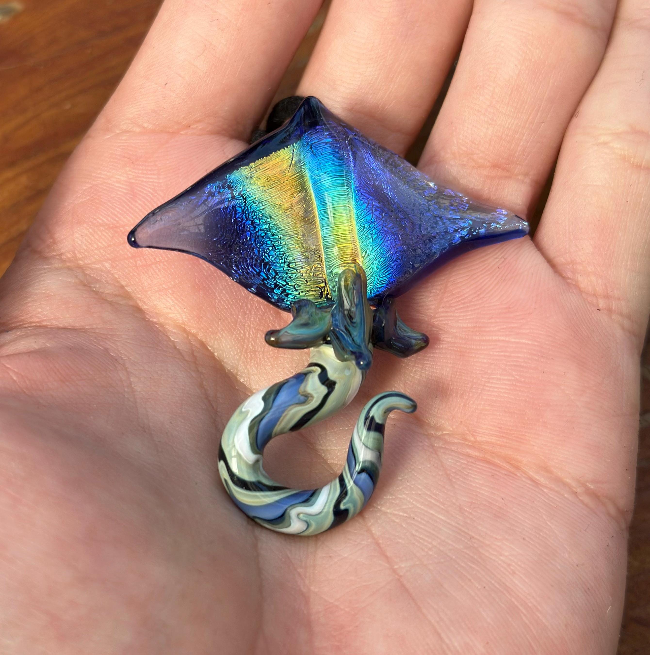 Stingray Necklace - Handmade Blown Glass Pendant - Ocean-Inspired Jewelry - Unique Sea Creature Necklace - Artisan Glass Art