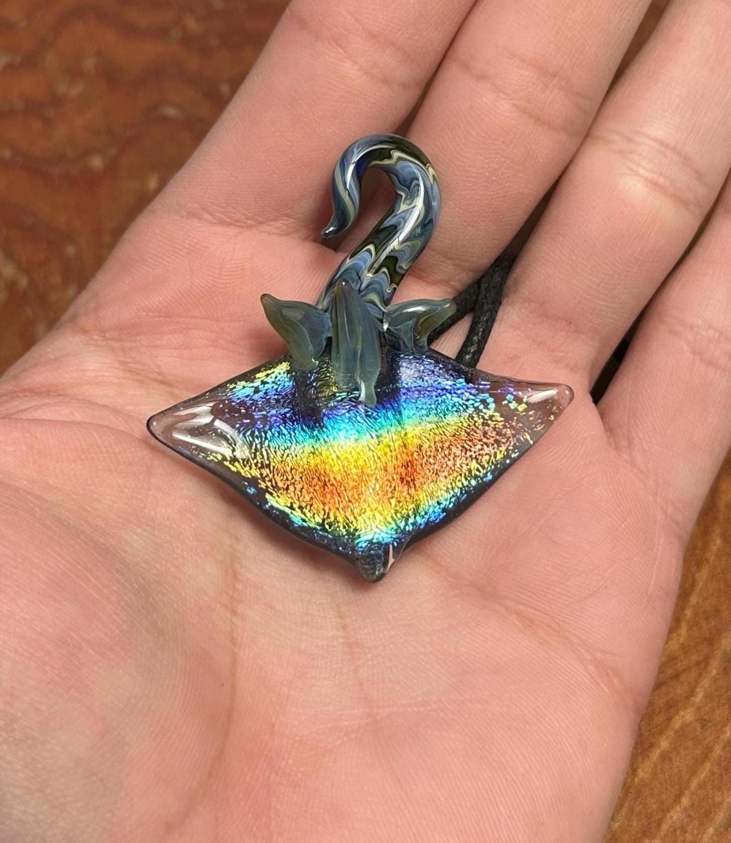 Stingray Necklace - Handmade Blown Glass Pendant - Ocean-Inspired Jewelry - Unique Sea Creature Necklace - Artisan Glass Art