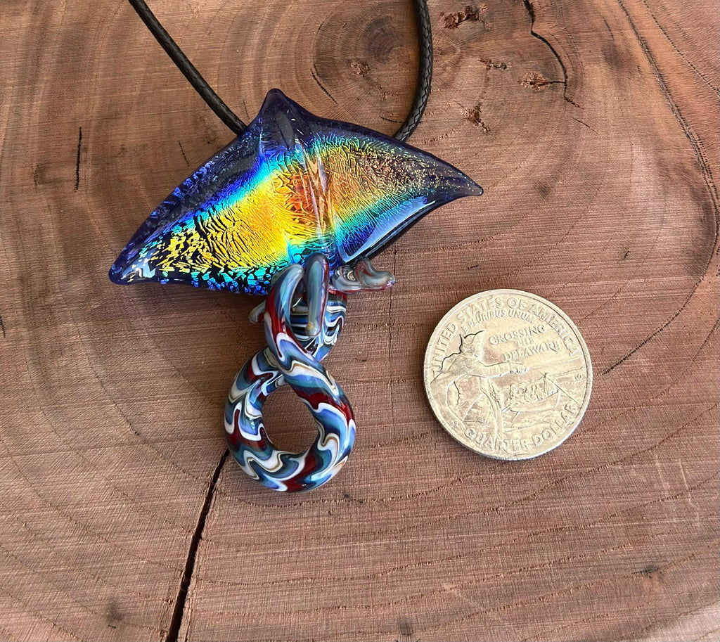 Stingray Necklace - Handmade Blown Glass Pendant - Ocean-Inspired Jewelry - Unique Sea Creature Necklace - Artisan Glass Art