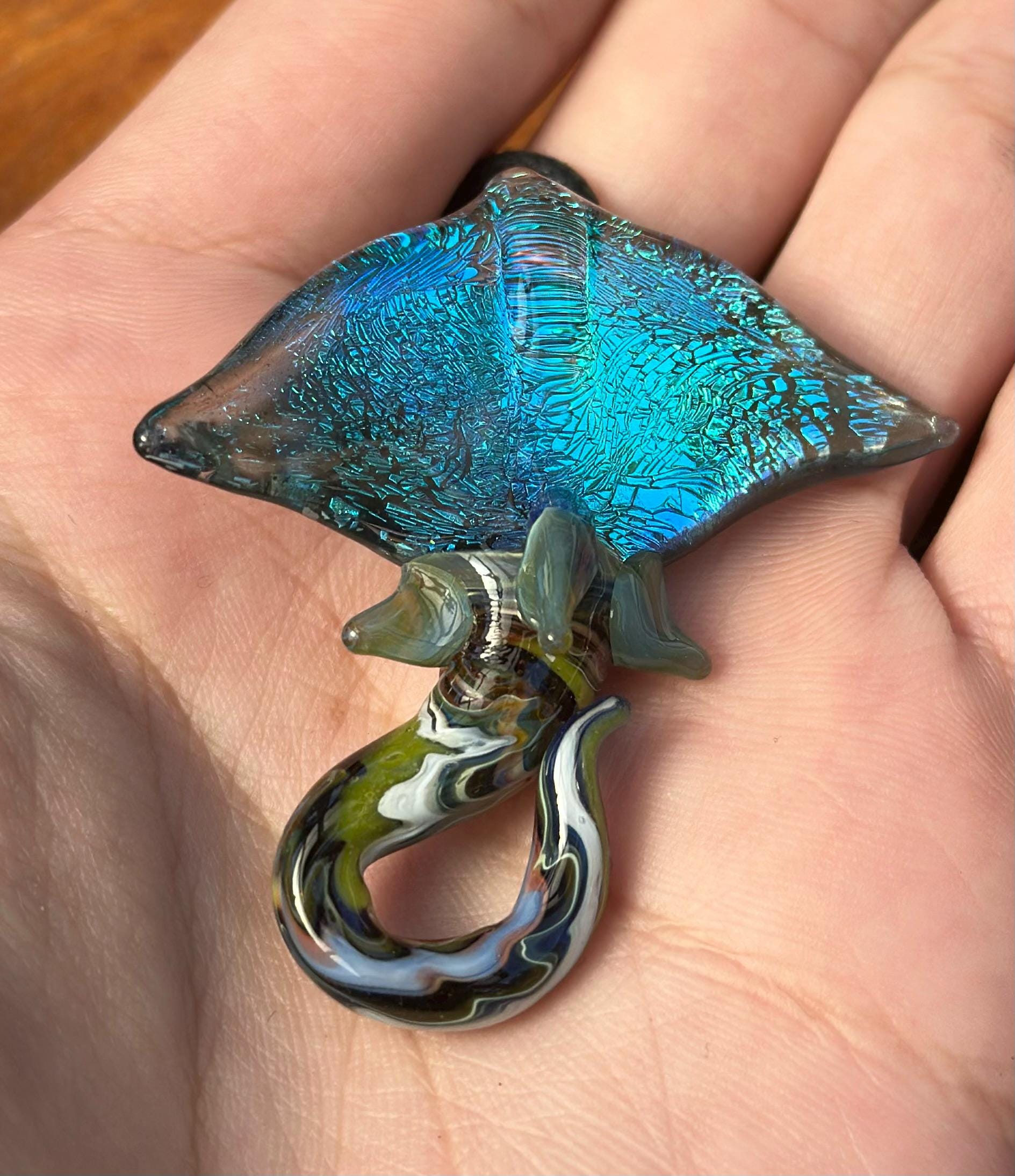 Stingray Necklace - Handmade Blown Glass Pendant - Ocean-Inspired Jewelry - Unique Sea Creature Necklace - Artisan Glass Art