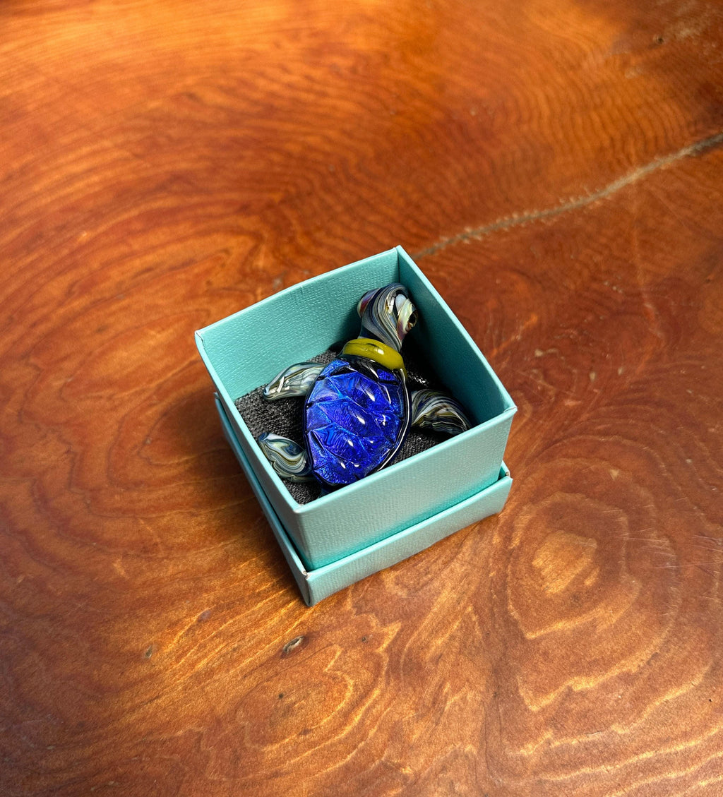 Sea Turtle Necklace - Handmade Blown Glass Pendant - Ocean-Inspired Jewelry - Unique Sea Creature Necklace - Dichroic Glass Art - Torchwork