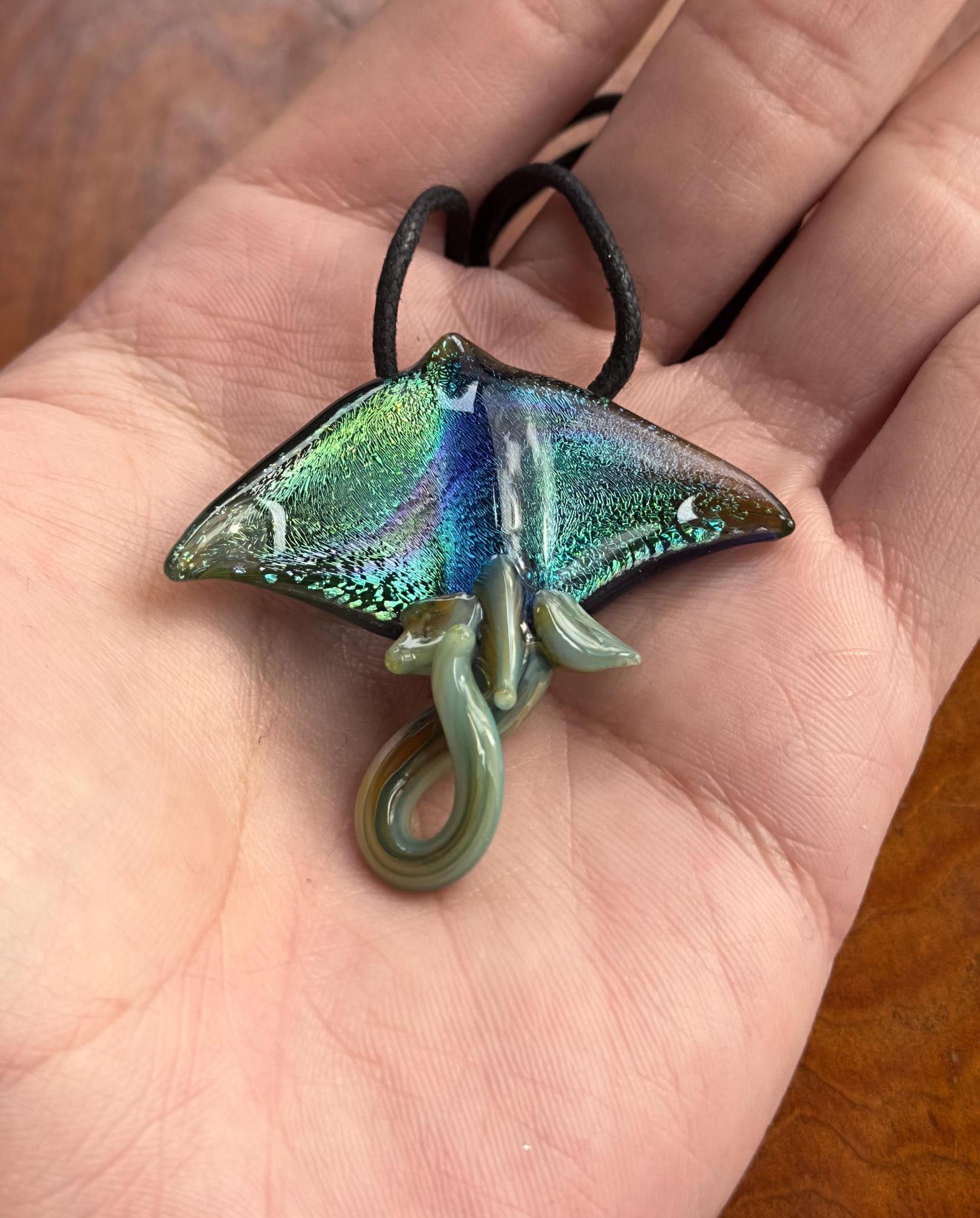 Stingray Necklace - Handmade Blown Glass Pendant - Ocean-Inspired Jewelry - Unique Sea Creature Necklace - Artisan Glass Art
