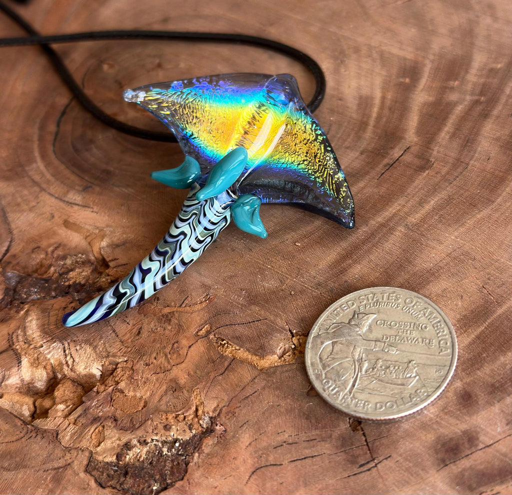 Stingray Necklace - Handmade Blown Glass Pendant - Ocean-Inspired Jewelry - Unique Sea Creature Necklace - Artisan Glass Art
